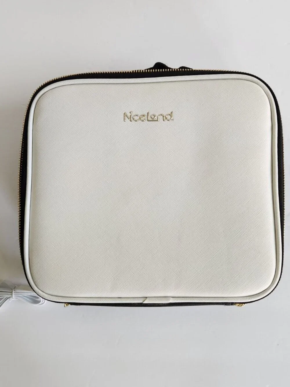 Niceland White Black Cosmetic Case Built-in LED Mirror